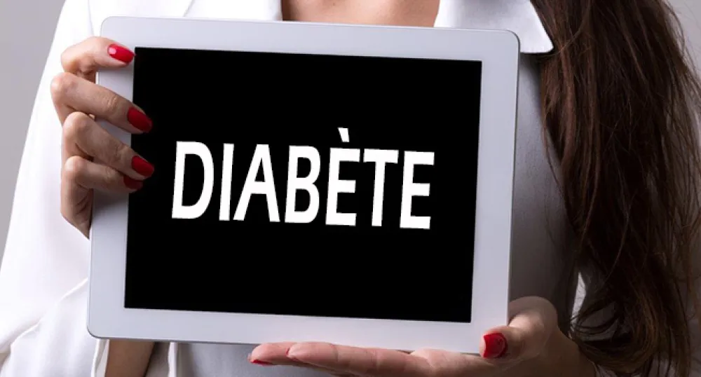 Programme sur le diabète Professionnel de la santé tenant une tablette panneau indiquant: Diabète