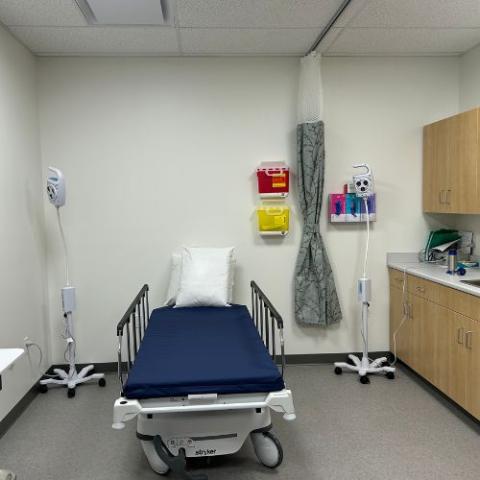 image of a hospital procedure room