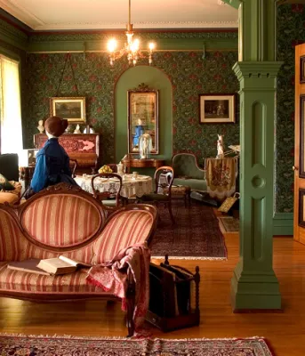 Commentaires du public sollicités par le Musée et la Fondation du patrimoine de l’Î.-P.-É. image of an old historic living room